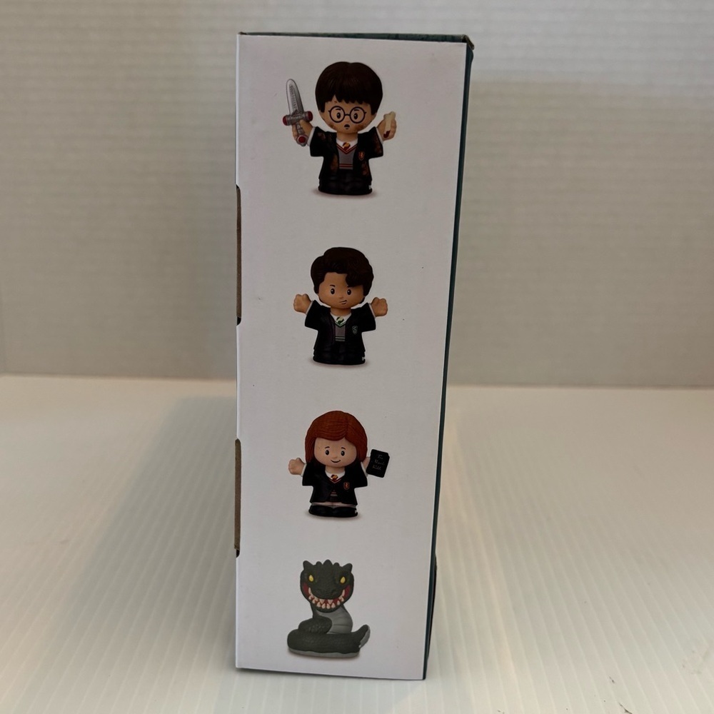 Fisher-Price Little People Harry Potter and the Chamber of Secrets (NWT) - Picture 3 of 6